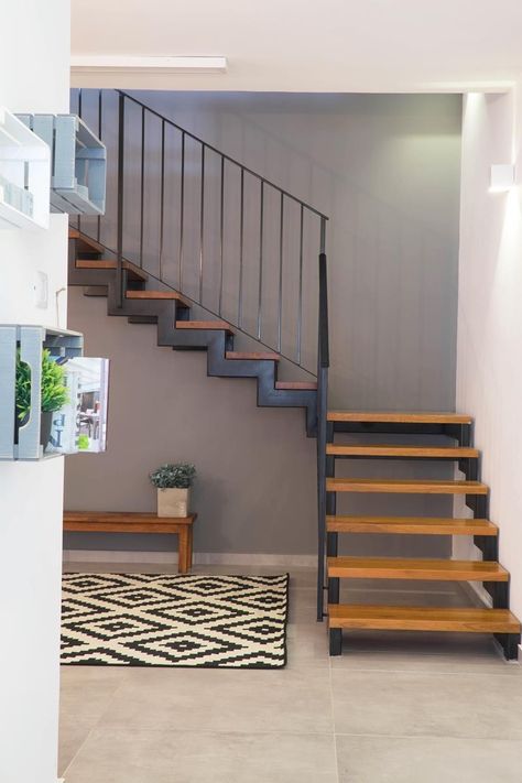 Stair Design Architecture, درج السلم, Staircase Interior Design, Asma Kat, Stairs Design Interior, Escalier Design, Stair Railing Design, Stairway Design, Stairs Design Modern