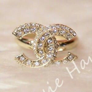 Chanel Swarovski classic logo ring Chanel Ring, Chanel Couture, Couture Mode, Shopping Chanel, Chanel Accessories, Chanel Jewelry, Chanel Fashion, Cc Logo, High Jewelry