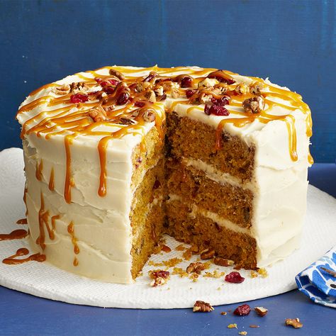 13 Ultra Rich Cakes You Won't Believe Are Made With Mayonnaise Cheesecake Loaf, Veggie Gravy, Chocolate Layer Dessert, Bakery Style Cake, Snacking Cake, Cream Cheese Frosting Cake, Chocolate Mayonnaise Cake, Moist Carrot Cakes, Easy Carrot Cake