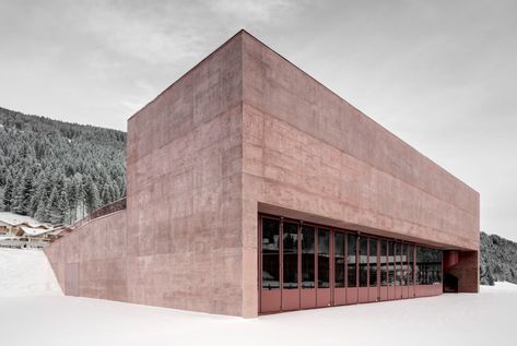 Rose Tinted Concrete Fire Station by Pedevilla Architects | Yellowtrace Pink Concrete, Concrete Houses, Concrete Architecture, Architecture Presentation Board, Concrete Facade, Timber Cladding, Building Facade, Minimalist Architecture, Facade Architecture