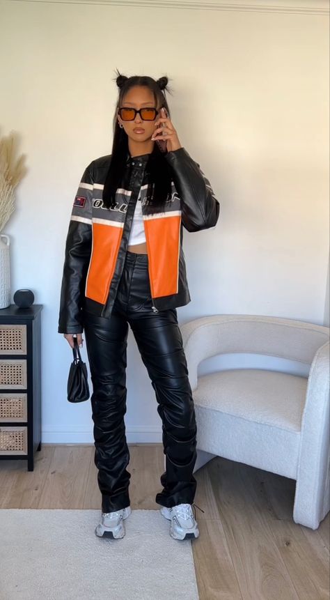 #leather #moto #races #fit Leather Moto Pants, Leather Pants Outfit, Moto Pants, Leather Moto, Leather Outfit, Pants Outfit, Leather Pants, Casual Outfits, Leather Jacket