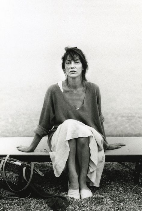 Style Jane Birkin, Jane Birken, Kate Barry, Style Icons Inspiration, Jane Birkin Style, Celebrity Style Icons, Francoise Hardy, Serge Gainsbourg, Jean Flare