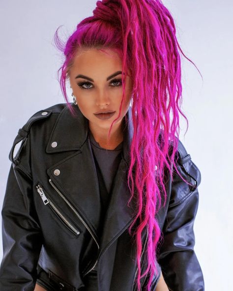 Inst: dreadluvv Split Dye Dreads, Long Punk Hair, 2025 Photoshoot, Pink Dreadlocks, Dyed Dreads, Pink Dreads, Braids Dreads, Dread Heads, Gothic Stuff