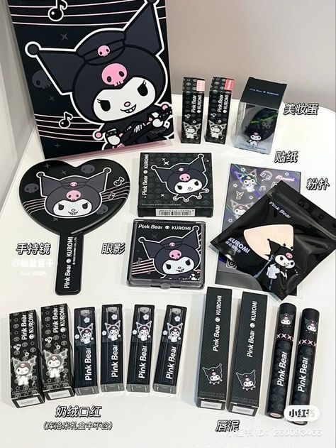 Sanrio Hello Kitty Aesthetic, Kuromi Makeup Products, Kuromi Aesthetic Room, Kuromi Shopping, Kuromi Items, Kurumi Hello Kitty, Kuromi Core, Kuromi Makeup, Kuromi Things