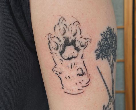 Fluffy Dog Tattoo, Labrys Tattoo, Ink Tattoo Ideas, Ant Tattoo, Funky Tattoos, Clover Tattoos, Doodle Tattoo, Creepy Tattoos, Gothic Tattoo