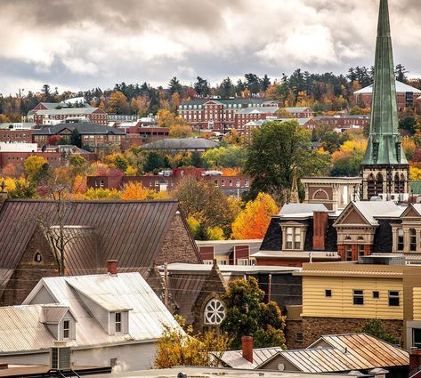 University of New Brunswick on Instagram: “A view of campus from down the hill 👀 Thanks @robblanchard for this unique shot! #featurefriday #unb #fredericton #nb #newbrunswick” University Of New Brunswick, Fredericton New Brunswick, New Brunswick Canada, Rutgers University, Gap Year, New Brunswick, The Hill, Le Point, Paris Skyline