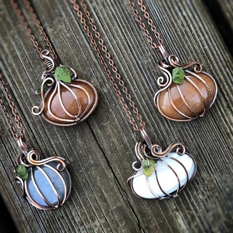 Easy Wire Wrapped Jewelry, Wire Wrapping Patterns, Unique Wire Wrapped Jewelry, Wire Wrapping Ideas, Halloween Wire Wrapped Jewelry, Wire Jewelry Patterns How To Make, Bead Wire Jewelry, Wire Wrapped Jewelry Beginner, Wire Wrapping Techniques