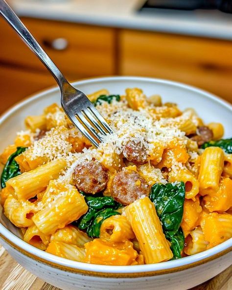 Butternut Squash Pasta With Sausage, Creamy Butternut Squash Pasta, Sausage Ingredients, Creamy Butternut Squash, Pasta Penne, Pasta With Sausage, Butternut Squash Pasta, Squash Pasta, Butternut Squash Recipes