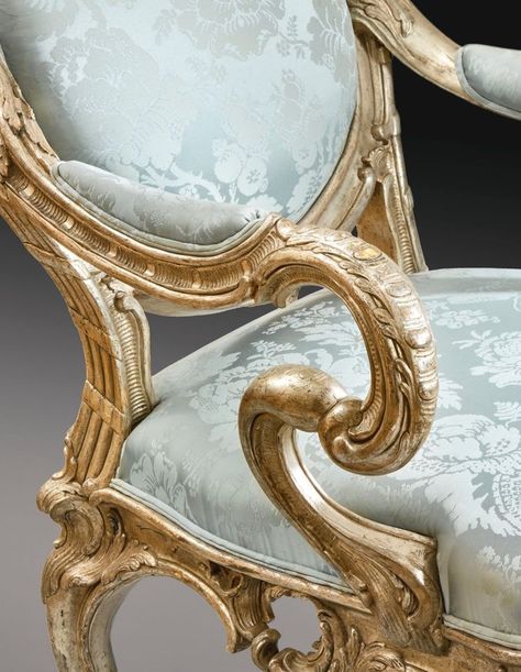 Rococo Interior, Louis Xvi Furniture, Rococo Furniture, French Style Furniture, Victorian Furniture, Ornate Furniture, Antique Chairs, Vintage Chairs, Furniture Styles