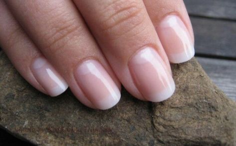 American Manicure Nails, New French Manicure, American Manicure, Gel Manicure Colors, Gel French Manicure, Glitter French Manicure, French Manicure Designs, Manicure Colors, Manicure Tips