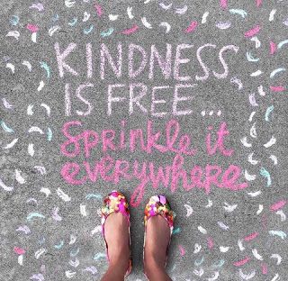 Chalk Messages, Chalk Art Quotes, Chalk Quotes, Fun Chalk Art, Walk Idea, Side Walk, Chalk Ideas, Chalk Design, Chalk Wall