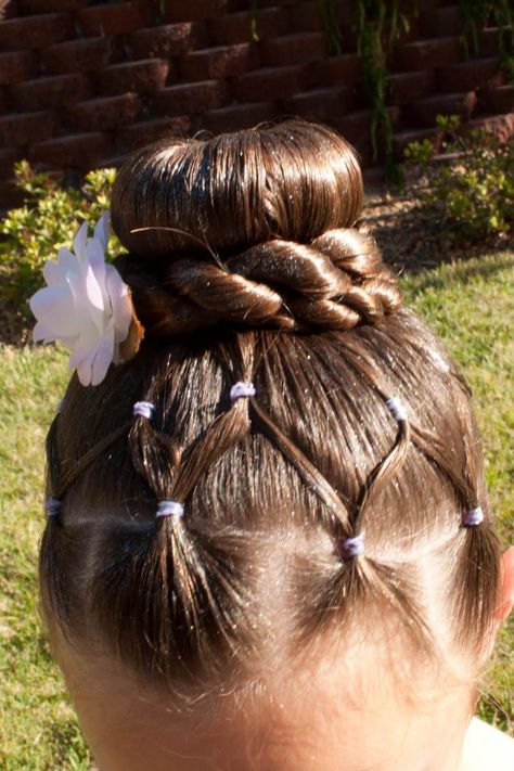 I love this... Wish someone could do my hair like this...! Gymnastics Meet Hair, Recital Hair, Festival Hair Tutorial, Olivia Hair, Gymnastics Meet, Competition Hair, Gymnastics Hair, Dutch Braids, Diamond Hair