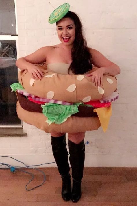 Hamburger Halloween Costume, Hamburger Costume Diy, Taco Halloween Costume, Hamburger Costume, Pickle Costume, Hamburger Party, Burger Costume, Spongebob Musical, Spongebob Costume