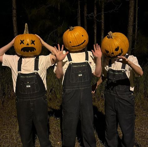 Dream Team Halloween, Team Halloween Costumes, Trio Halloween Costumes, Artistic Ideas, Dream Video, Artificial Pumpkins, Animatronic Fnaf, Insta Post, Fantasy Aesthetic