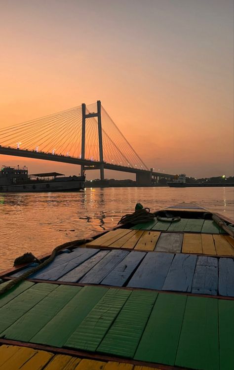 #aesthetic #vacation #kolkata #india Kolkata Ganga Ghat Aesthetic, North Kolkata Aesthetic Photography, North Kolkata Aesthetic, India Vacation Aesthetic, Aesthetic Night India, Kolkata Aesthetic Wallpaper, Bengali Aesthetic Wallpaper, Kolkata Aesthetic Video, Kolkata Aesthetic Photography