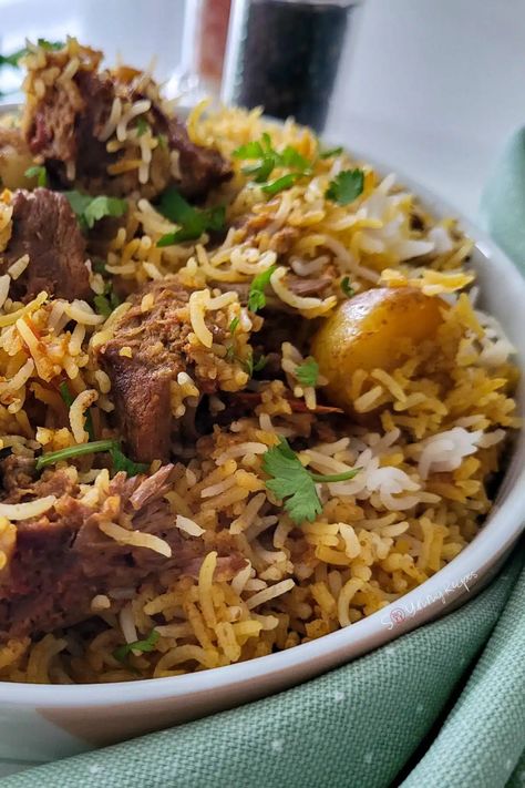 Lamb biryani. Lamb Biryani Recipe, Lamb Biryani, Chicken And Rice Dishes, Curry Recipes Easy, Slow Cooker Lamb, Middle East Recipes, Iftar Recipes, Country Recipes, Grilled Steak Recipes