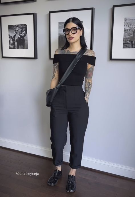 Punk Date Night Outfit, Mua Outfits Black, Corporate Goth Summer, Emo Business Casual, Gothic Office Outfit, Chelsey Ceja, Office Goth Work Outfits, Goth Academia Fashion, Goth Work Outfits