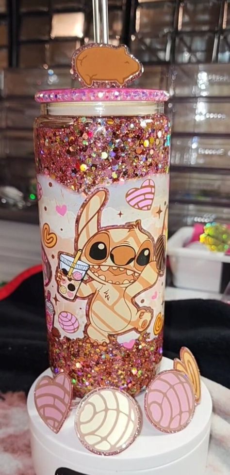 Ready to ship 16oz snowglobe glass cup, with glitter, design & 1 Straw topper. Stitch Tumbler Cup, Lilo And Stitch Toys, Lilo And Stitch Merchandise, Angry Animals, Harry Potter Charms, Cr7 Jr, Trendy Water Bottles, Lilo And Stitch Quotes, Rhinestone Cups