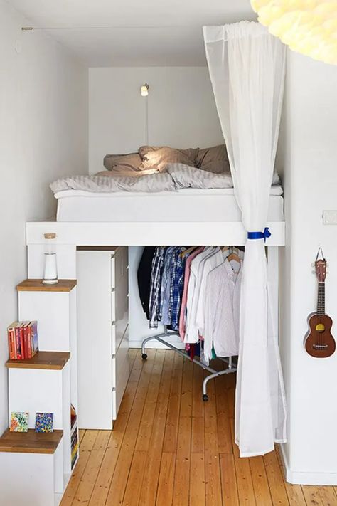 Small Bedroom Solution: The Half Loft | Apartment Therapy Bedroom Design For Small Rooms, Tiny Loft Apartment, Cama Closet, Adult Loft Bed, Loft Rooms, Loft Beds For Small Rooms, Loft Apartment Decorating, Loft Bed Ideas, Tiny Loft