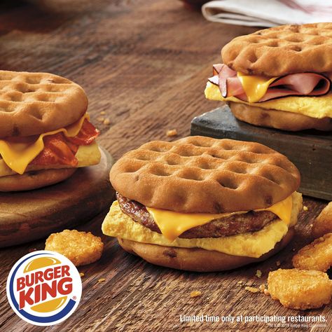 Burger King Just Upped Its Breakfast Menu Big Time With Three New Maple Waffle Sandwiches Delish Burger Waffle, Best Fast Food Breakfast, Fast Food Sandwich, Waffle Burger, Burger King Breakfast, Sweet Waffles, Bakery Decoration, Waffle Sandwich Breakfast, Sausage And Egg Mcmuffin