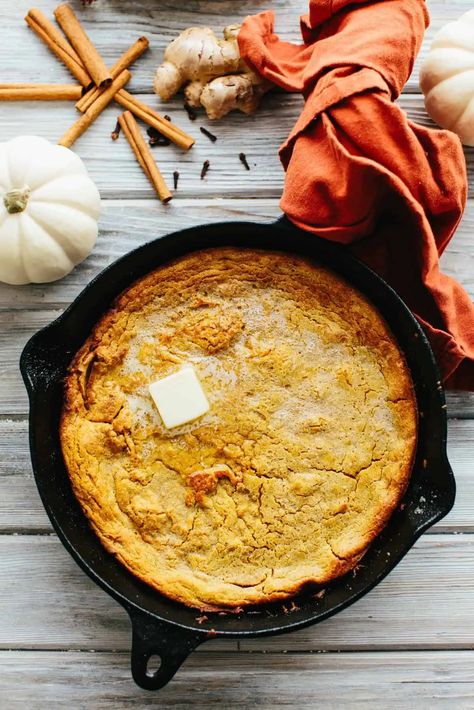 This Oatmeal Pumpkin Dutch Baby is the ultimate fall breakfast! It's incredibly easy, super nutritious and tastes like a warm slice of pumpkin pie. #easy #thanksgiving #fall #pumpkin #breakfast #pancake #recipe | ColeyCooks.com Pumpkin Pie Easy, Oatmeal Pumpkin, Dutch Baby Recipe, Winter Breakfast, Pie Easy, Pumpkin Breakfast, Dutch Baby Pancake, Waffle Sandwich, Fruit Toppings