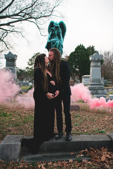 Halloween Gender Reveal, Girl Gender Reveal, Motion Photography, Halloween Photoshoot, Big Show, Future Family, Reveal Ideas, Soccer Mom, Maternity Shoot