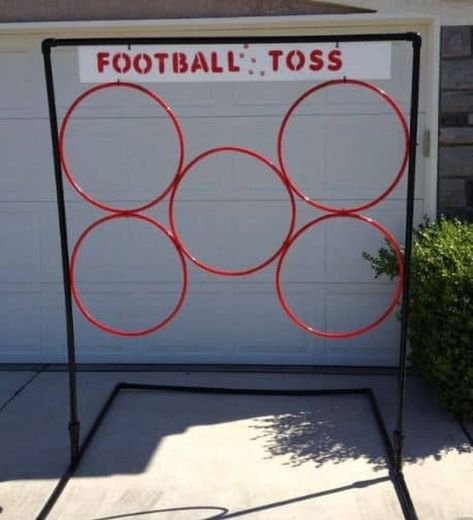 This football toss game is surprisingly easy to assemble. You can also just hang Hula-Hoops from a branch or pole—swinging targets make things even more challenging! Family Field Day, Field Day Ideas, Diy Karneval, Field Day Activities, School Carnival Games, Field Day Games, Games For School, Festival Games, School Carnival