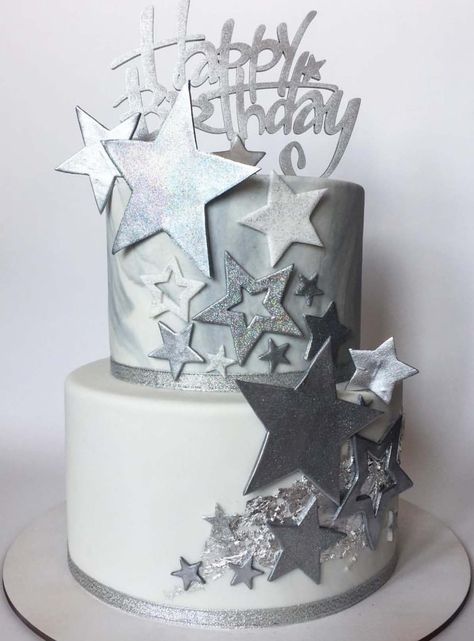 All Star Birthday Cake, Cake Silver Birthday, Silver Cake Ideas Birthdays, Disco Birthday Party Cake, Silver Bday Cake, Grey Cake Ideas, Black And Silver Cakes Birthday, Star Cake Birthday, Silver Cake Ideas