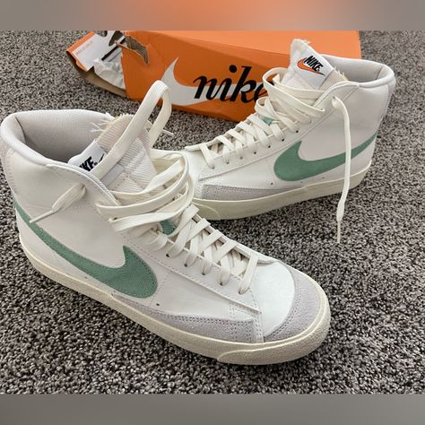 Nike Blazer Mid ‘77 Premium Sneakers Color Is Sail/Enamel Green-Coconut Milk Comes With Optional Light Pink Laces New In Box. Box Has Been Damaged But Shoes Are New And No Flaws Mens 9.5 Womens 11 Check Out My Other Listings To Bundle And Save Feel Free To Contact Me With Any Questions Or For More Photos. Green Blazers Nike, Prom Sneakers, Green Nike Shoes, Olive Green Nike, Nike Blazers Outfit, Green Coconut, Nike Blazers, Blazers Shoes, Cute Nike Outfits