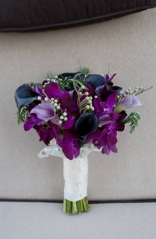 Plum Wedding Bouquet, Plum Wedding, Bouquet Inspiration, Purple Bouquet, Purple Wedding Flowers, Wedding Colors Blue, Wedding Flower Arrangements, Flower Bouquet Wedding, Purple Wedding