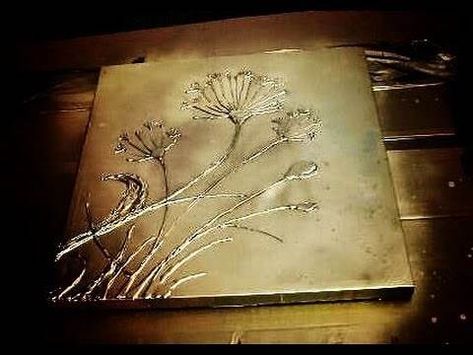 glue gun artwork - Video Search Results Glue On Canvas Art, Paintings With Hot Glue, Painting With Hot Glue, Hot Glue Art On Canvas Diy, Paint Poppies, Diy Tableau, Hot Glue Art, Paint 3d, 3d Canvas