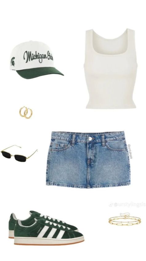 Baseball Hat Outfit, Mini Skirt White, City Outfit, Outfit Denim, Sneakers Green, Hat Outfit, Populaire Outfits, Green Sneakers, Mode Ootd