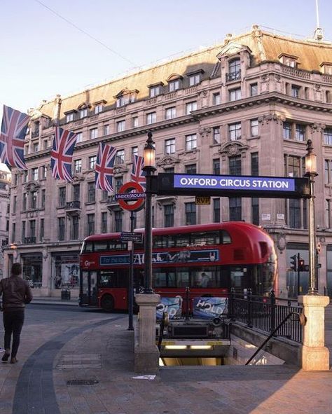 Oxford Circus London Vibes, Oxford Circus, London Dreams, London Baby, London Aesthetic, Global City, Living In Europe, Vie Motivation, Visit London