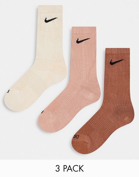 Underwear & Socks by Nike Introduce them to your sneakers Branded design Ribbed cuffs Mid cut Zapatillas New Balance, Baskets Adidas, Nike Socks, Trainer Heels, Winter Party Dress, Nike Training, Beige Style, Leather Dresses, White Trainers