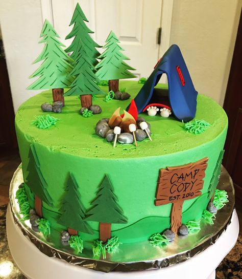 Camping cake! Camping Theme Cakes, Camping Birthday Cake, Camping Cake, Camping Cakes, Camping Theme Birthday, Nursing Cake, Cake Liner, Cake Decorating Kits, Themed Wedding Cakes