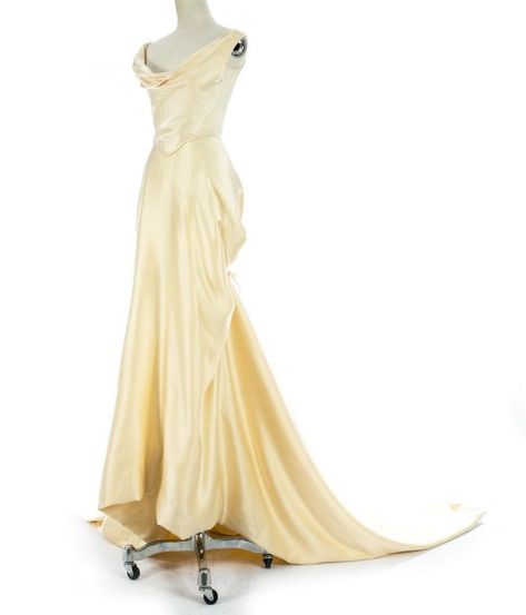 Vivienne Westwood cream silk corset and draped skirt wedding ensemble, c. 1999 Bridal Entourage, Champagne Wedding Dress, Punk Wedding, Silk Corset, Fitted Sheath Dress, Celebrity Wedding Dresses, Dress Display, Wedding Dress Champagne, Dress Champagne