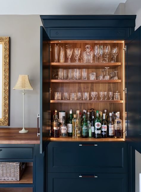 Audley | Georgian Country House : Built-in kitchens by Davonport Bar Mini, Bar Shelves, Home Bar Design, Built In Bar, Bespoke Kitchen, Home Bar Designs, Mini Bars, Bar Interior, Drinks Cabinet