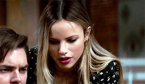 Halston Sage Gif, Halston Sage, Female Character Inspiration, Pretty Star, Cute Love Couple, Bad Habits, Girl Icons, Guys And Girls, Blonde Girl