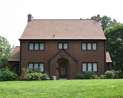 Choosing Our Exterior Trim Color - The Sweet Beast Dark Brown Brick House Exterior, Brick House With Black Trim, Brown Brick House Exterior, House With Black Trim, Brown Brick Exterior, Brown House Exterior, Brown Garage Door, Brown Brick Houses, Brown Roofs