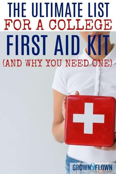 You may not think of a college first aid kit as something you need on your college packing list, but here's a great post with all the things your college student needs in that kit as well as why it's a smart idea to have one. #collegelife #collegestudent College First Aid Kit, College Packing List, Medicine Kit, College Packing Lists, College Checklist, College Packing, Raising Teenagers, Going Back To College, College Planning