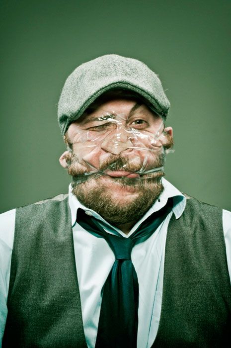 Silly Portraits of People with Scotch Tape on Their Faces #humour #design Distortion Artists, Wes Naman, Distorted Portraits, Funny Scary Pranks, Funny Faces Pictures, Tape Face, Photography Series, Scotch Tape, Face Pictures