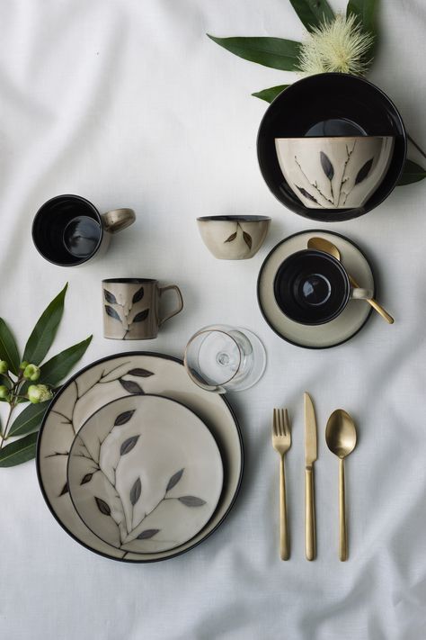 Vogue Home, Crockery Design, Crockery Set, Dining Ware, Furniture Details Design, Object Photography, Eating Utensils, Interior Design Color, Art And Craft Videos