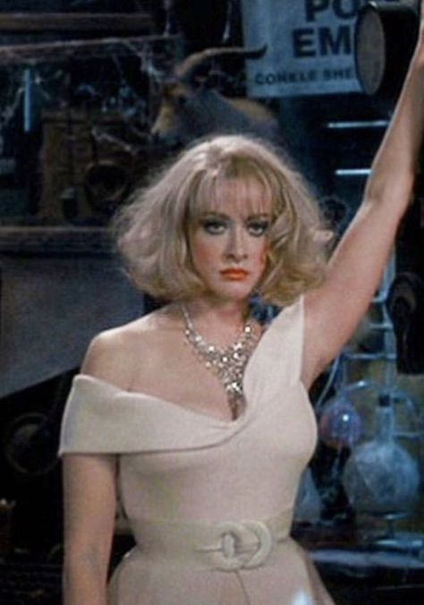 Debbie Jellinsky, She Is The Moment, Blonde Halloween Costumes, Kim Petras, Adams Family, Halloween Inspo, Family Halloween Costumes, Short Blonde, Appreciation Post