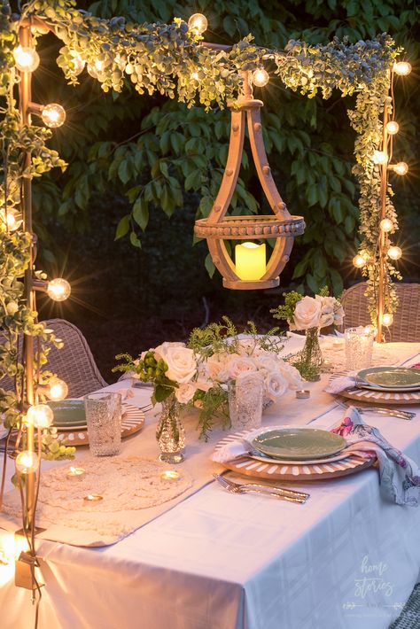 Outdoor Dinner Table, Backyard Table, Outdoor Table Decor, Summer Table Settings, Bohemian Table, Spring Table Decor, Dining Inspiration, Outdoor Chandelier, Tablescape Ideas