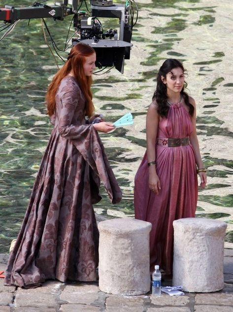 See Scenes From the Game of Thrones Dubrovnik Set Game Of Thrones Set, Got Costumes, Game Of Thrones Cosplay, Game Of Thrones Costumes, Food Costumes, Hbo Game Of Thrones, Sansa Stark, Game Costumes, Beautiful Costumes