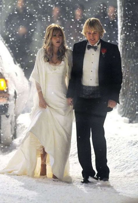 Marley and Me wedding dress Dresses From Movies, Movie Wedding Dresses, Movie Wedding, Bride Wars, Wedding Dress Costume, Marley And Me, Best Costume Design, Runaway Bride, Iconic Weddings