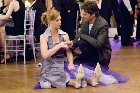 Best Rom Coms, Best Romantic Comedies, 27 Dresses, Romantic Comedy Movies, Katherine Heigl, Bridget Jones, Chick Flicks, Dresses Aesthetic, Hbo Max