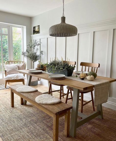 The Cotswold Company | The perfect dining table to gather friends and family around, our Chester Dove Grey trestle table sits beautifully in Katie's dining room… | Instagram Cottage Dining Rooms, Modern Farmhouse Dining Room, Modern Farmhouse Dining, Country Dining, Dinning Room Design, Rustic Dining Room, Dining Room Storage, Trestle Table, Dining Table With Bench