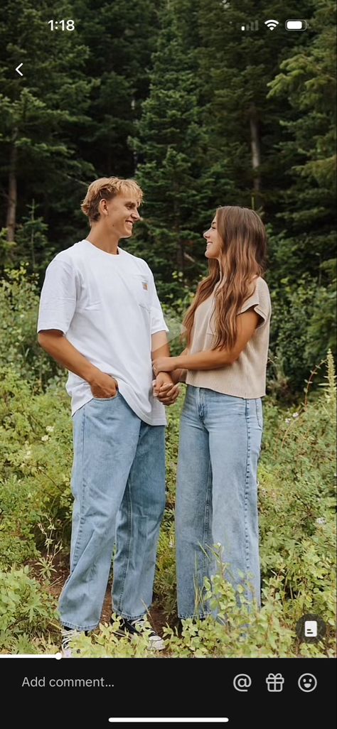 Utah Couples Photography, Silly Couple Photoshoot, Granola Couple, Fall Couple Outfits, Short Couples, Engagement Shoot Outfit, Fall Photo Shoot Outfits, Engagement Picture Outfits, Fall Engagement Pictures