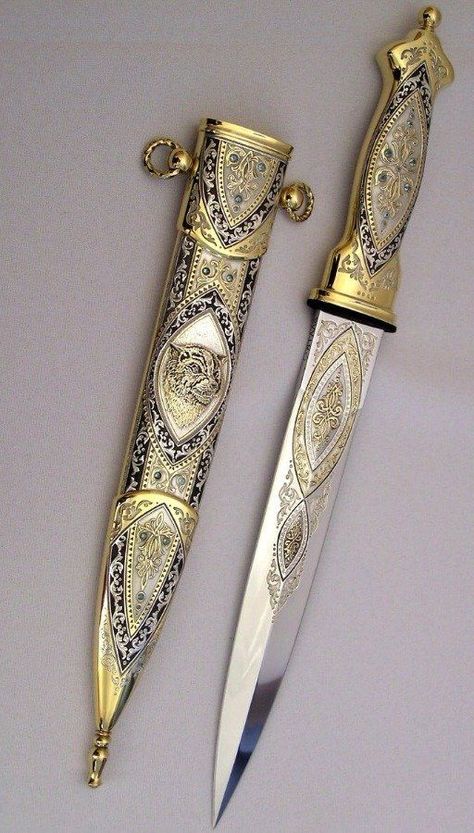 Fantasy Dagger, Knife Aesthetic, Pretty Knives, Fantasy Props, Dagger Knife, Cool Swords, Knife Collection, Cool Knives, Fantasy Aesthetic